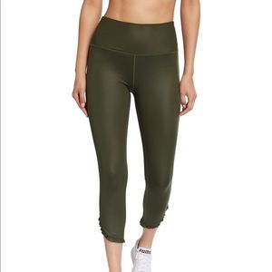 NWT Kate Spade dolphin hem crop leggings